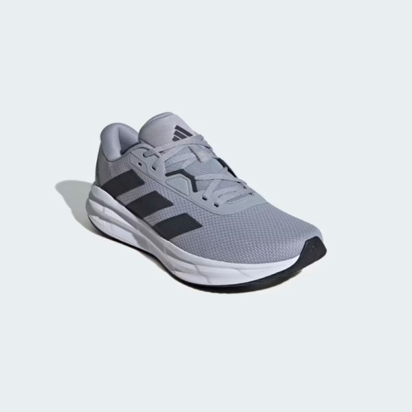 Zapatillas-Adidas-Galaxy-7-ID8754-openshopperu-color plomo a rayas color negro